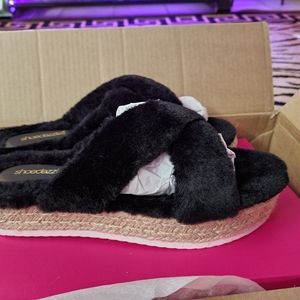 shoe dazzle flat sandals